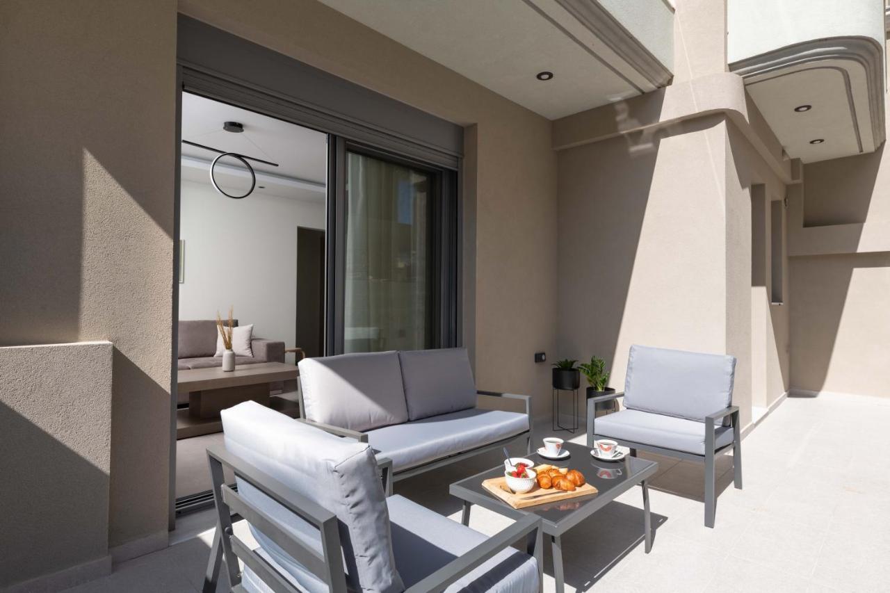 Tsatos Luxury Residence クレマスティ エクステリア 写真
