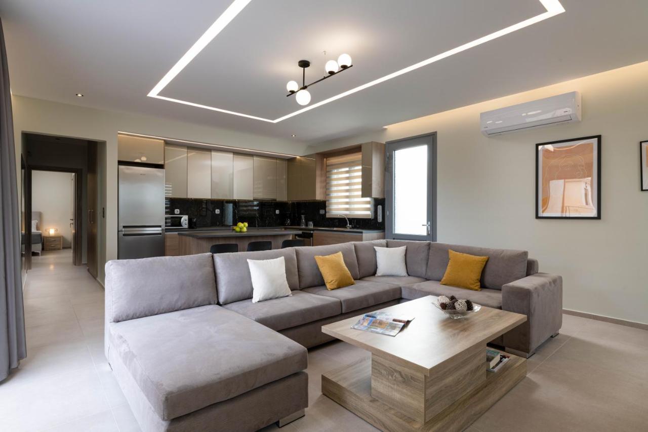 Tsatos Luxury Residence クレマスティ エクステリア 写真