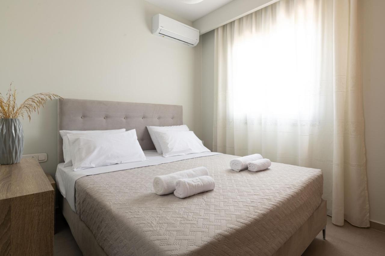 Tsatos Luxury Residence クレマスティ エクステリア 写真