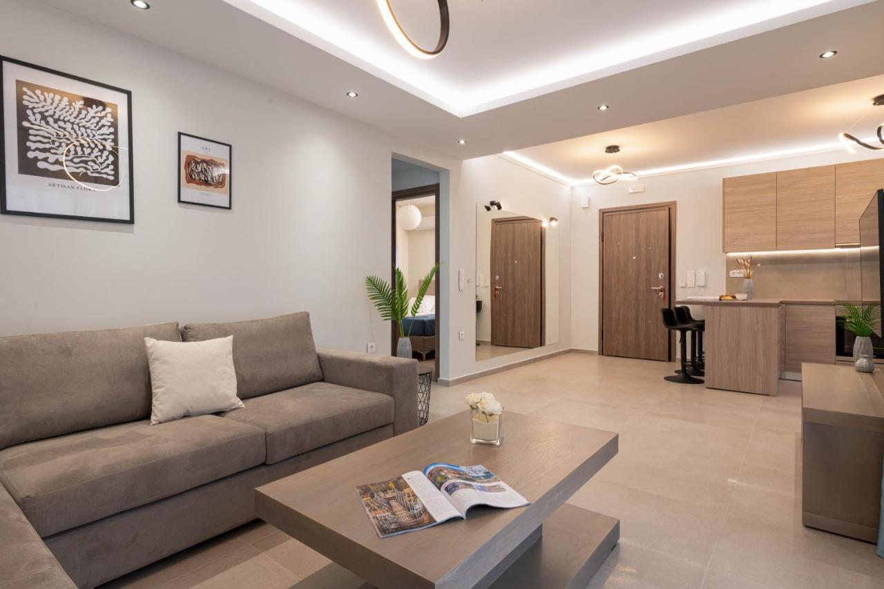 Tsatos Luxury Residence クレマスティ エクステリア 写真