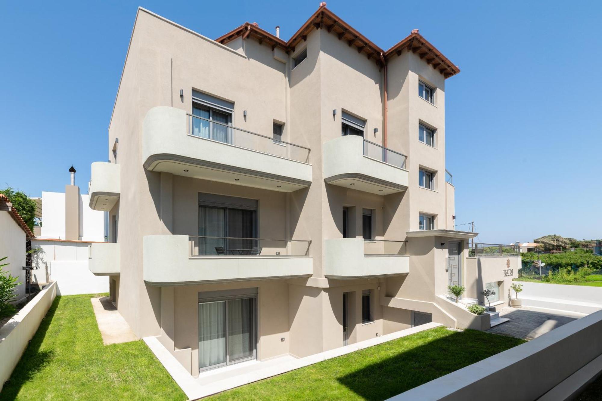 Tsatos Luxury Residence クレマスティ エクステリア 写真